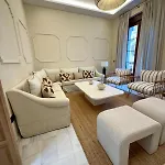 Vakantiehuis T19 Luxury 5br Private Terrace